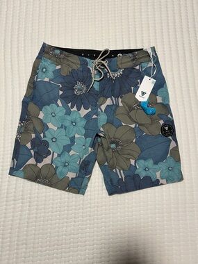VISSLA Men's Floral Boardshorts - Blue & Green